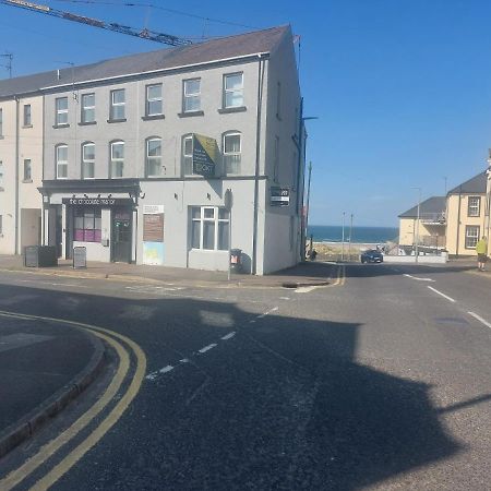 Marine Beach Escape Castlerock Beside Beach Golf Course And Pub Exterior foto