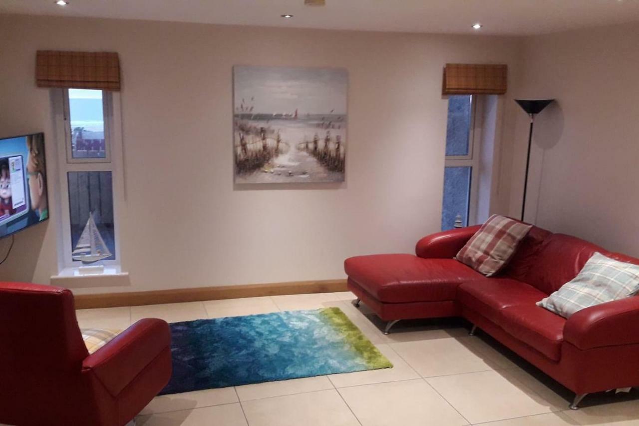 Marine Beach Escape Castlerock Beside Beach Golf Course And Pub Exterior foto