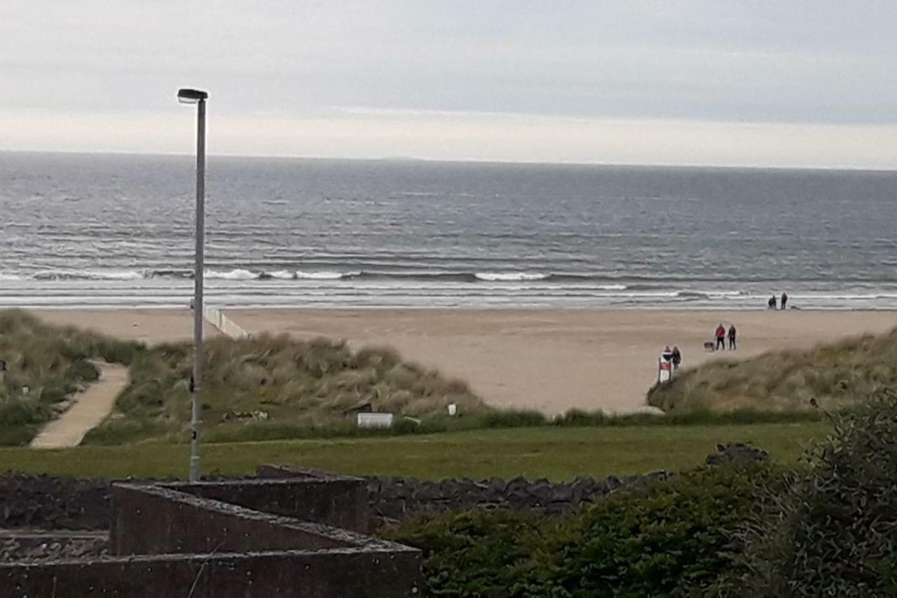Marine Beach Escape Castlerock Beside Beach Golf Course And Pub Exterior foto